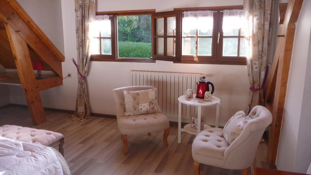 Maison D'Hotes Les Coquelicots Giverny Room photo